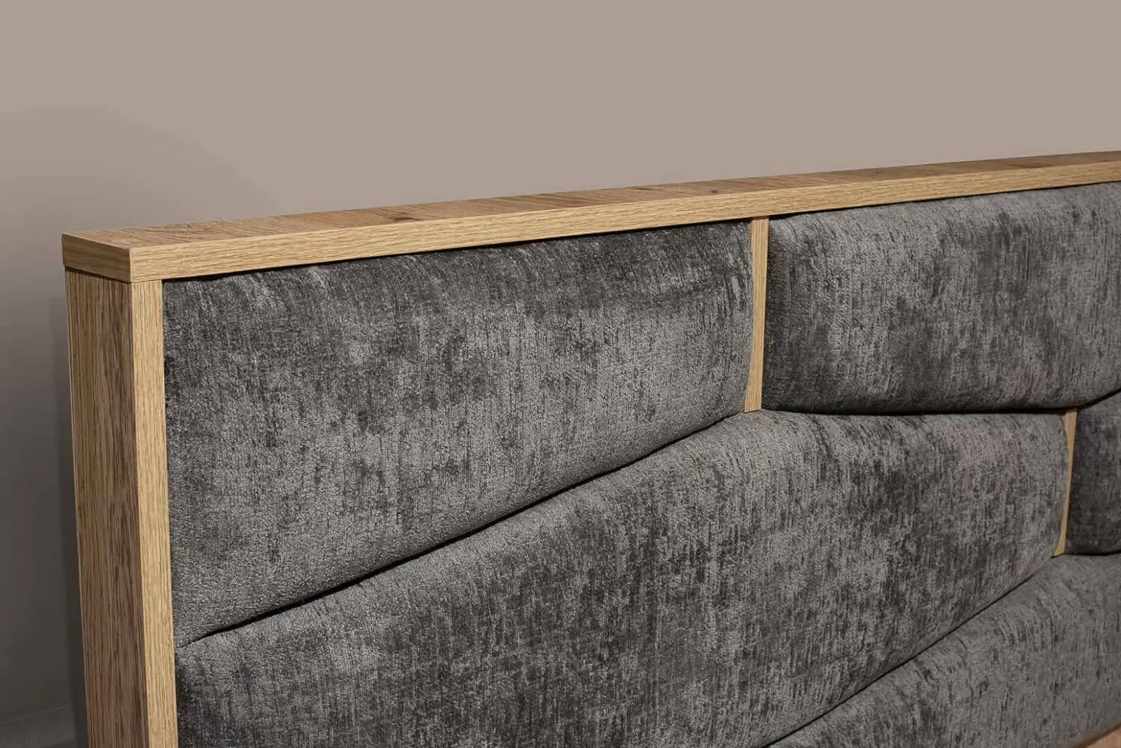 Eclisse Wooden Bedroom